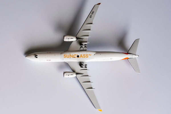 NG Models 1:400 Sunclass Airlines Airbus A330-300 OY-VKI 62025