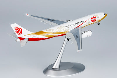 NG Models 1:400 Air China Airbus A330-200 B-6075 "Forbidden Pavilion" (Ultimate Collection) 61066