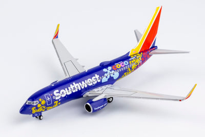 NG Models 1:400 Southwest Airlines Boeing 737-700/w N7816B (Pixar's Coco) 77031