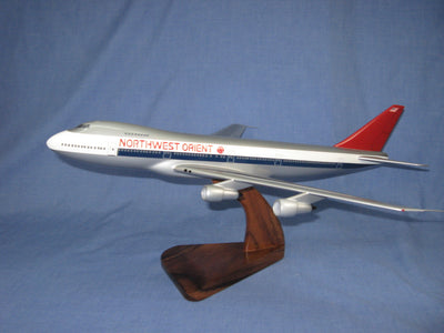 Airways Gifts 1:144 Northwest Airlines Boeing 747-100/200 (1970s "Thermometer" Livery) FC101