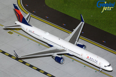 GeminiJets 1:200 Delta Air Lines Boeing 757-300W N595NW G2DAL1418
