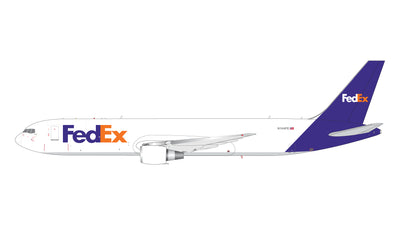 GeminiJets 1:200 FedEx B767-300ERF N144FE (revised livery) G2FDX1377