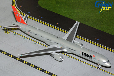 GeminiJets 1:200 Northwest Airlines Boeing 757-300 N587NW (final livery, upgraded stand) G2NWA1422 PRE-ORDER