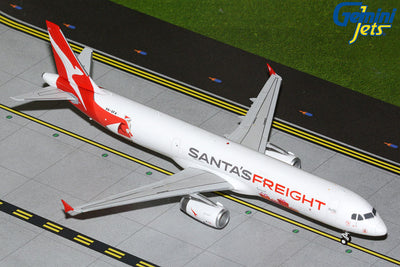 GeminiJets 1:200 Qantas Freight Airbus A321P2F VH-XF4 "Santa's Freight" (upgraded stand) G2QFA1477 PRE-ORDER