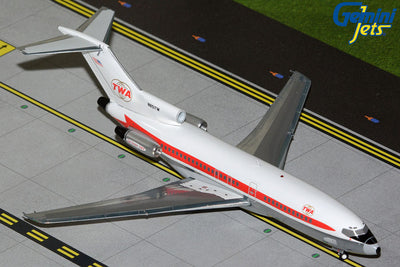 GeminiJets 1:200 TWA - Trans World Airlines Boeing 727-100 N851TW ("Star Stream" livery, upgraded stand) G2TWA946