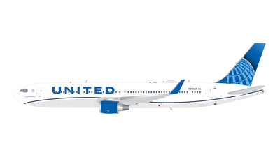 GeminiJets 1:200 United Airlines Boeing 767-300ER(W) N670UA G2UAL1257 PRE-ORDER