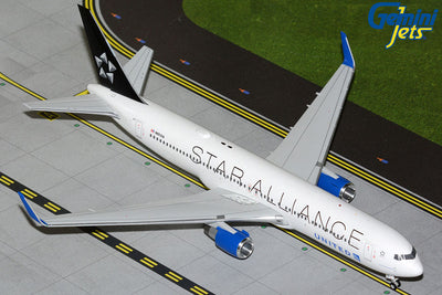 GeminiJets 1:200 United Airlines Boeing 767-300ER N653UA (Star Alliance) G2UAL1379