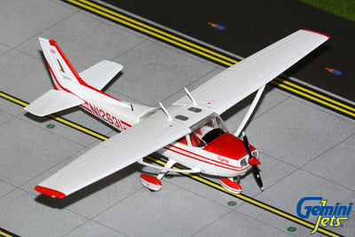 GeminiJets 1:72 Cessna 172S Skyhawk II N12631 (Sporty's edition) GGCES021