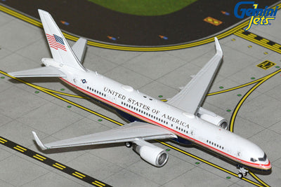 GeminiJets 1:400 United States Air Force Boeing C-32A (757-200) 99-0003 "Air Force Two" GJAFO2434