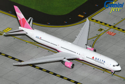 GeminiJets 1:400 Delta Air Lines Boeing 767-400ER N845MH "Evelyn H. Lauder" (Breast cancer pink ribbon) GJDAL2157