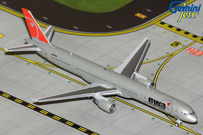 GeminiJets 1:400 Northwest Airlines Boeing 757-300 N587NW (NWA "Silver Bullet" livery) GJNWA2366
