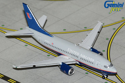 GeminiJets 1:400 United Airlines Boeing 737-500 N936UA ("Battleship" livery) GJUAL2348