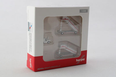 Herpa Wings 1:200 TWA Passenger Stairs (2x) with Tractor (Historic) HE573122