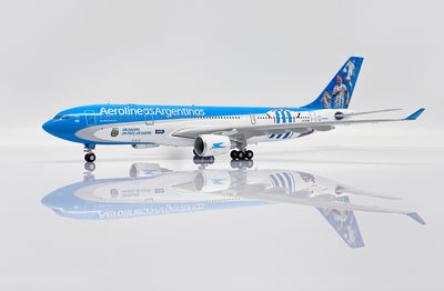 JC Wings 1:200 Aerolineas Argentinas Airbus A330-200 LV-FVH "Argentina Football" SA2ARG036