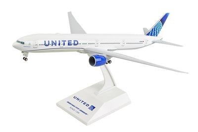 Skymarks 1:200 United Airlines Boeing 777-300ER N2749U (Evo Blue) w/ Gear SKR1054