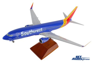 Skymarks Supreme 1:100 Southwest Airlines Boeing 737-800 N8642E SKR8250