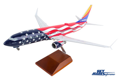 Skymarks Supreme 1:100 Southwest Airlines Boeing 737-800 "Freedom One" SKR8288