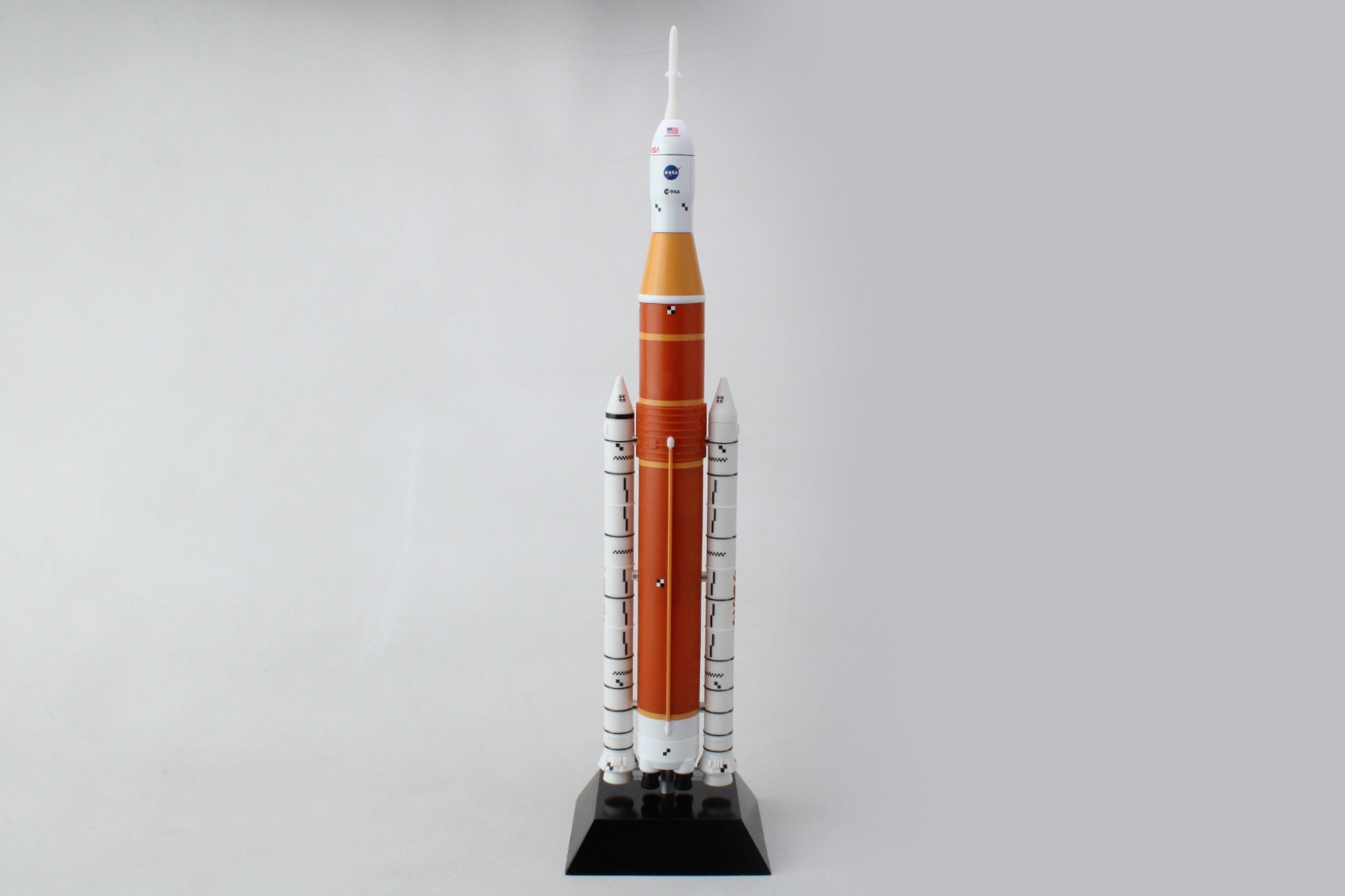 Space Adventure Fusée SLS 1/235 – Maquette Collection Authentique, Présentoir Inclus, Dès 14 Ans