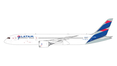 GeminiJets 1:400 LATAM Airlines Boeing 787-9 CC-BGM GJLAN2079