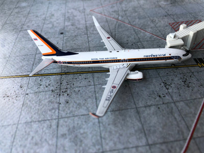 Phoenix 1:400 Royal Thai Air Force Boeing 737-800 HS-TYS PH4TAF2138