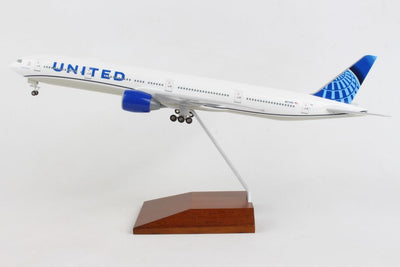 Skymarks 1:200 United Airlines Boeing 777-300ER "New Livery" w/ Wood Stand and Gear SKR5173